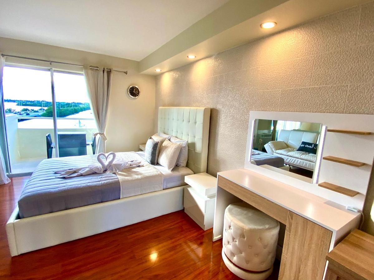 Modern Waterfront Apartment With Miami Skyline View, Free Parking 5 Mins Drive To マイアミビーチ エクステリア 写真
