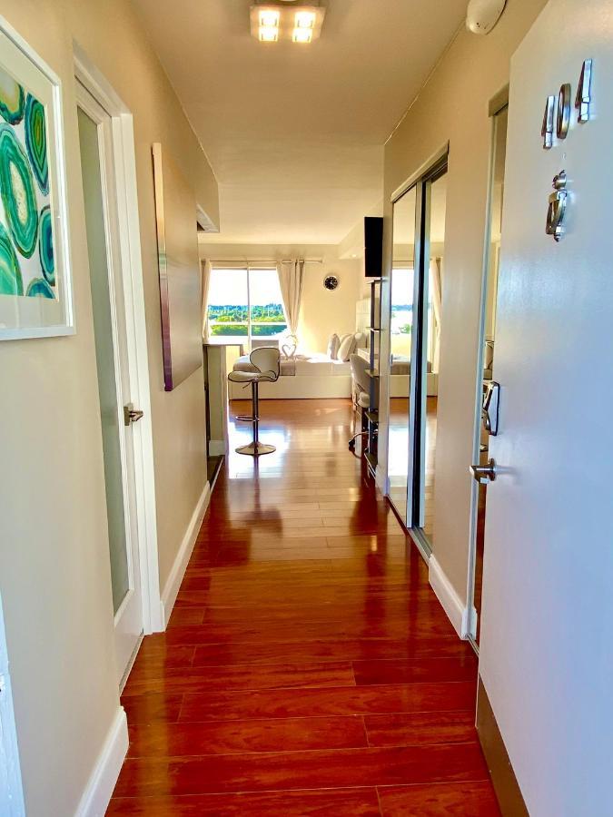 Modern Waterfront Apartment With Miami Skyline View, Free Parking 5 Mins Drive To マイアミビーチ エクステリア 写真