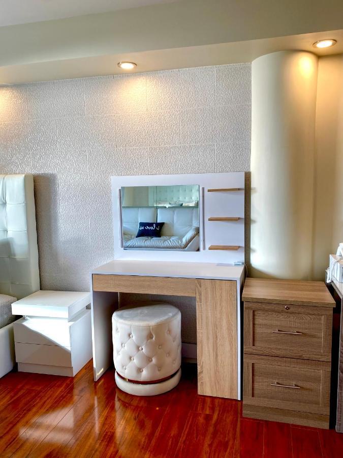 Modern Waterfront Apartment With Miami Skyline View, Free Parking 5 Mins Drive To マイアミビーチ エクステリア 写真