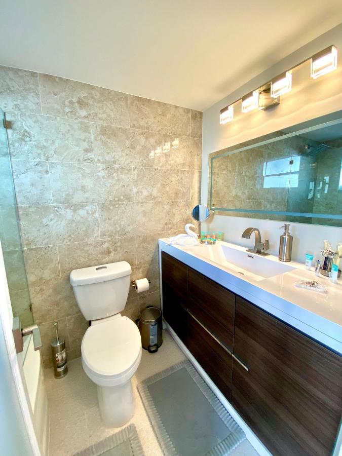 Modern Waterfront Apartment With Miami Skyline View, Free Parking 5 Mins Drive To マイアミビーチ エクステリア 写真