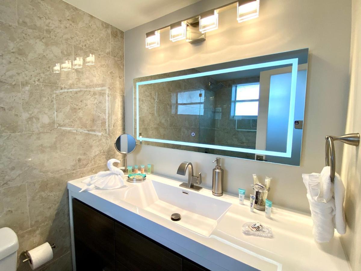 Modern Waterfront Apartment With Miami Skyline View, Free Parking 5 Mins Drive To マイアミビーチ エクステリア 写真