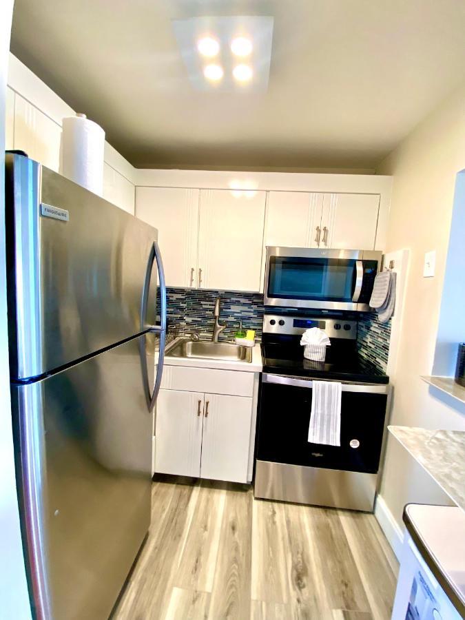 Modern Waterfront Apartment With Miami Skyline View, Free Parking 5 Mins Drive To マイアミビーチ エクステリア 写真