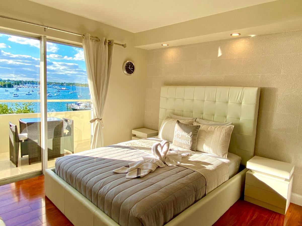 Modern Waterfront Apartment With Miami Skyline View, Free Parking 5 Mins Drive To マイアミビーチ エクステリア 写真