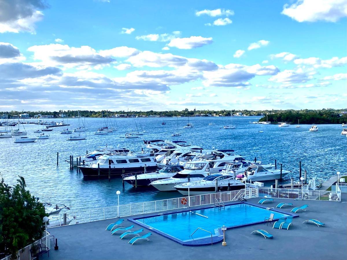 Modern Waterfront Apartment With Miami Skyline View, Free Parking 5 Mins Drive To マイアミビーチ エクステリア 写真