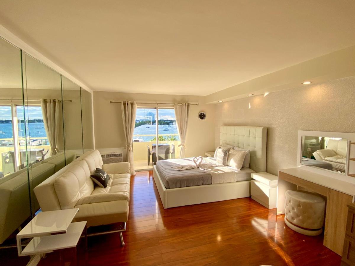 Modern Waterfront Apartment With Miami Skyline View, Free Parking 5 Mins Drive To マイアミビーチ エクステリア 写真